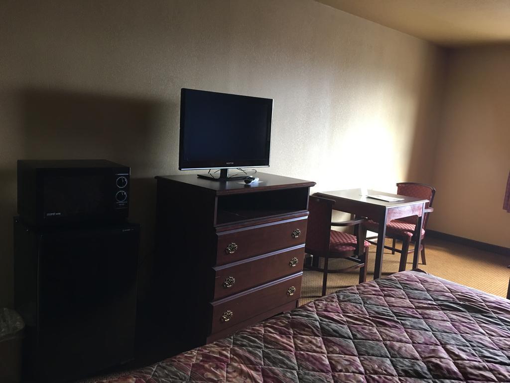 Econo & Hotel